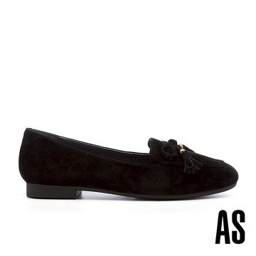 AS 沉穩復古蝴蝶結流蘇羊麂皮樂福低跟鞋－黑