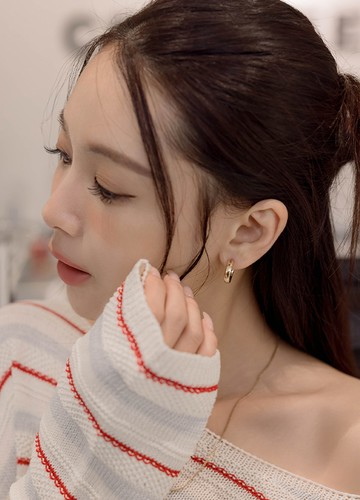 低調C字耳環