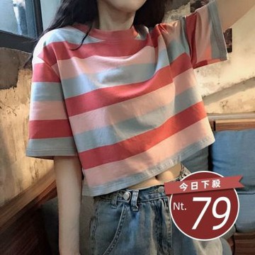 D. Studio 台灣發貨韓版寬鬆彩虹條紋短袖上衣 衣服 女裝 t恤 短袖t恤 上衣T401