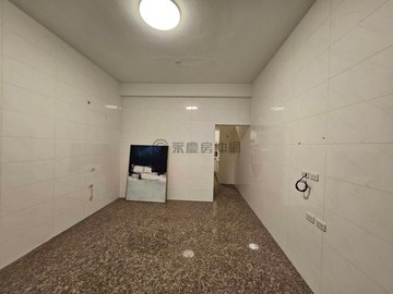 三多商圈地段優勢透天厝｜高雄市苓雅區文橫二路