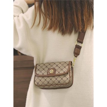 MK包包女2025新款高級感復古腋下小方包百搭時尚寬肩帶單肩斜挎包