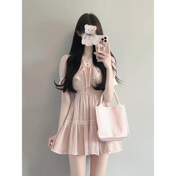 小香風蕾絲拼接別致仙女連衣裙