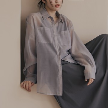 微光澤條紋透膚寬版襯衫-灰