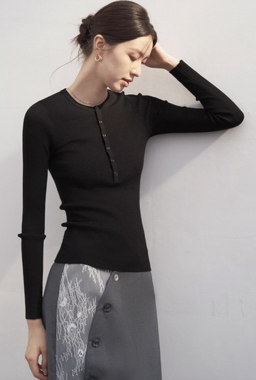 法式極簡 美麗諾羊毛 可機洗揚子紗亨利領針織衫