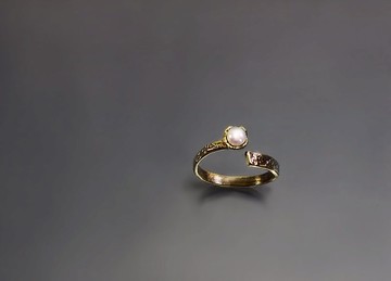 特殊質感系列-不規則線條小珍珠黃銅戒