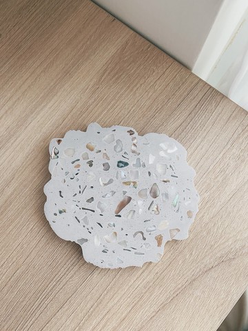 La Don - 貝殼碎片磨石子 不規則水磨石手作石膏 杯墊 燭台