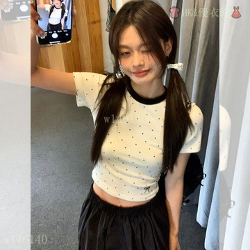 🥨台灣出貨🥨HK 波點白色短袖t恤女2025新款夏季新款修身緊身正肩短款辣妹ins上衣 短袖T恤 修身 短版 短T