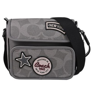 COACH 立體星星貼布徽章LOGO前口袋翻蓋斜背包(灰)