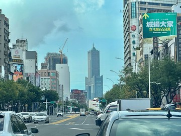 高雄地標-85大樓面海景商辦(6)｜高雄市苓雅區自強三路