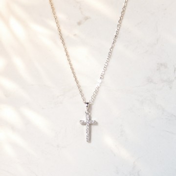 【Isha Jewelry】快速出貨！純銀精鑲十字架項鍊 | 輕奢精緻。鋯鑽鎖骨鍊 基督信仰飾品