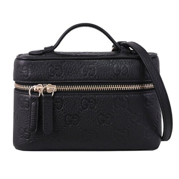 GUCCI 815949 GG Emblem 壓花皮革斜背化妝包/萬用包.黑