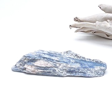 短暫。原礦 淨化 療癒  l 藍晶石共生白水晶原礦 礦標 l