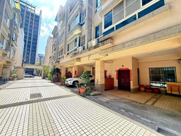 惠民寶雅全家｜星河Ⅰ孝親雙車墅｜社區型活巷進出｜高雄市楠梓區惠民路