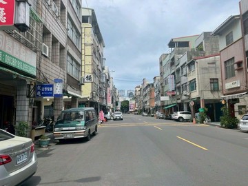 武廟商圈O8五塊厝捷運翻新公寓一樓+夾｜高雄市苓雅區福安路