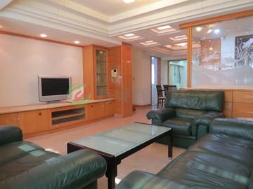 仁愛路靜巷樓中樓｜台北市中正區仁愛路二段