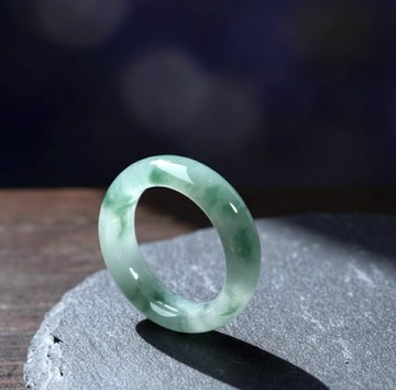 冰種飄花翡翠戒指戒圈 | 國際10.5圍 | 天然緬甸玉翡翠A貨 | 送禮