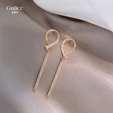 【Gulicc】古莉可   輕奢 水鑽 長款耳環(飾品 耳飾 耳釘 耳環 耳墜 情人節 母親節 七夕 生日禮物)