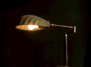 【老時光 OLD-TIME】早期歐美大盞厚重銅貝殼造型關節桌燈