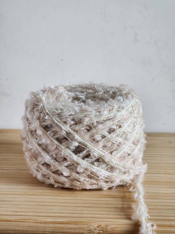 日本混合紗線　5630公分 ( 48.4g )