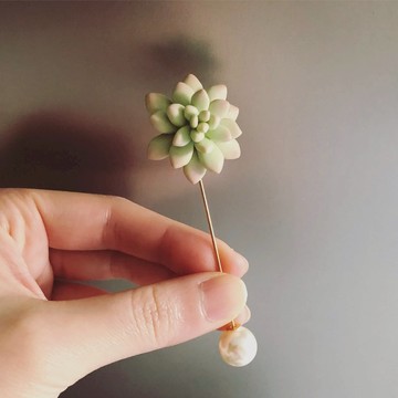 接單製作款。玉串 。仿真黏土多肉植物胸針系列_別針 珍珠球塞