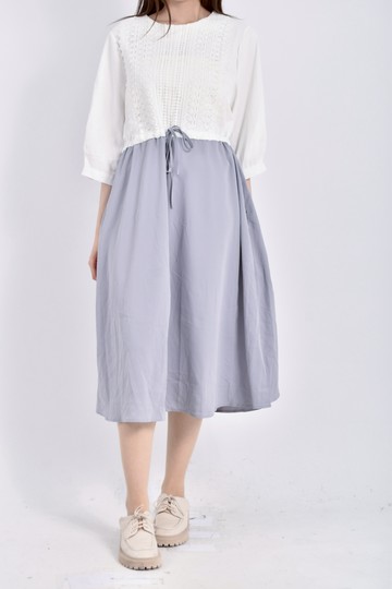 (L) 質感長袖雕花收腰白色洋裝