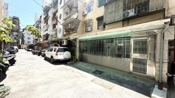 愛河、中都、三民市場【六米面寬】好停車公寓一樓｜高雄市三民區市中一路