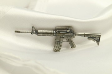 1/12 M4A1 高級稀有金屬鈷製 公仔墜飾
