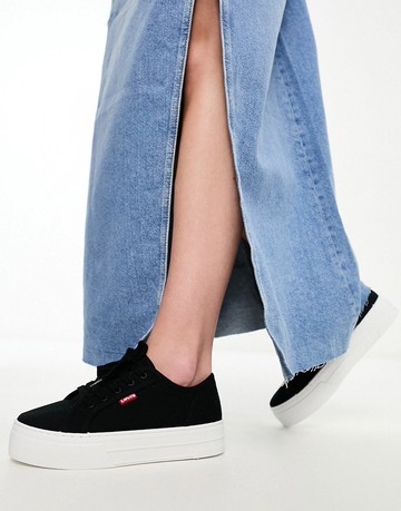 Levi's platform trainer in black