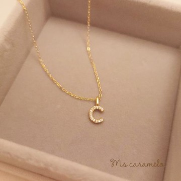 【焦糖小姐 Ms caramelo】925純銀鍍K黃 英文字母C 項鍊