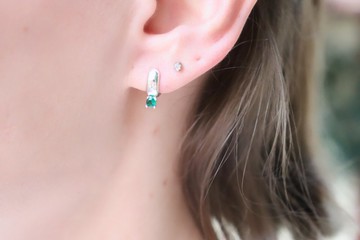 小方塊垂墜祖母綠圈形耳環 鋯石鑽石圈形耳環