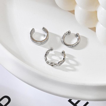 ROSE IS A ROSE 鏤空光面耳骨夾3入組