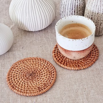 採用天然材料（藤條）手工製作的杯墊 4 件/套