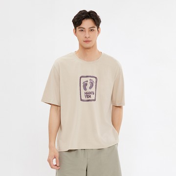 Hang Ten- 純棉腳丫LOGO印花短袖T恤-男(小麥棕)