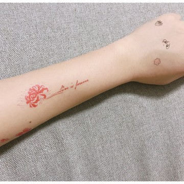 台灣現貨 貓熊繽雰 永遠的愛 異國戀LOVE FOREVER字母彼岸花紋身貼 古代長流蘇步搖古風漢服古裝女貴妃公主紅黑