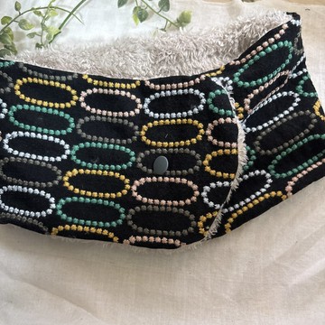 手作☆頸圈 北歐亞麻 黑白繽紛蜂蠟刺繡絨毛