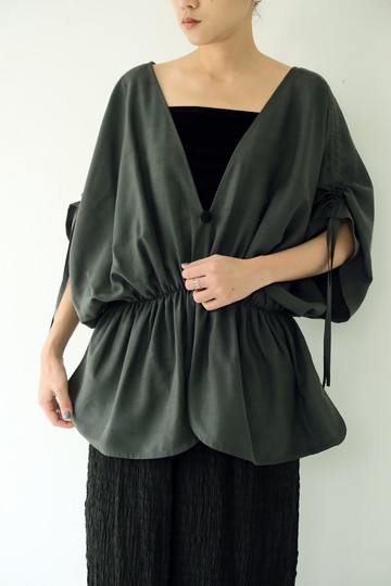 川 衣 WEAR BEING  蠶絲V領抽繩縮腰上衣  灰藍