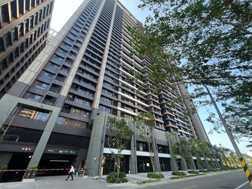 愛琴海高樓層永久棟距2房+平車｜台南市安平區國平北路