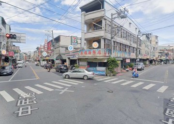燕巢行政中心/萊爾富吃市臨路店面｜高雄市燕巢區中民路