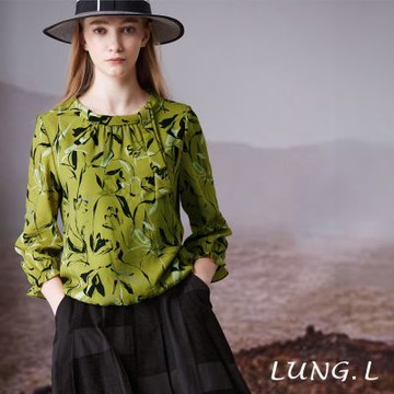 林佳樺LUNG.L 芥末綠印花小翻領搭領巾雪紡七分袖女裝上衣 LT47A