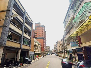 小港漢民核心 御藏｜輕齡寬面大地｜店住雙用透天｜高雄市小港區泰興街