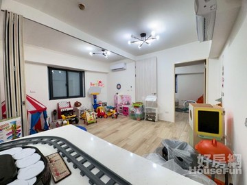 ＊北市一橋之隔＊重陽橋旁邊間採光獨戶低公設華廈｜新北市三重區仁義街