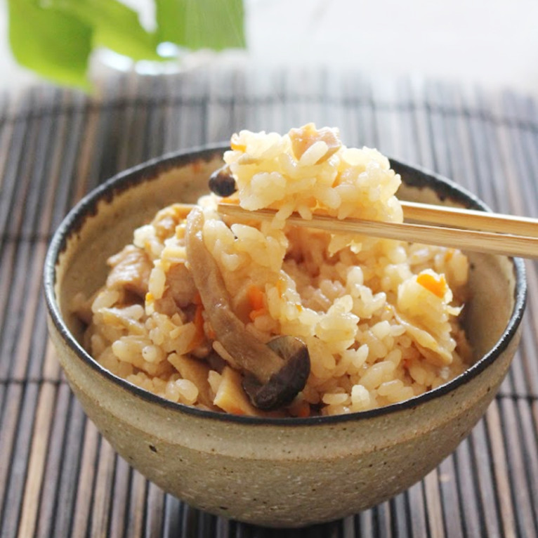 鶏めし 3パックまとめ買いセット  無添加 鶏飯 ご飯 混ぜご飯 冷凍食品 惣菜 冷凍総菜 お弁当 和食