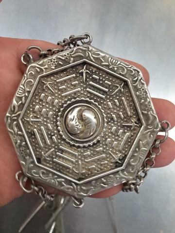 古玩苗銀鎖片麒麟銀鎖銀器香囊八卦八角五道人物長命鎖掛件吊墜