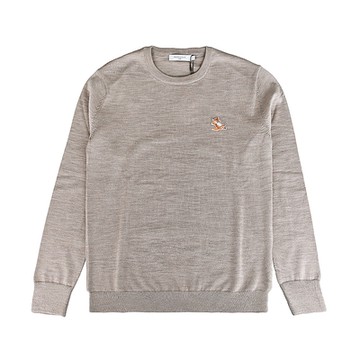 MAISON KITSUNE Chillex Fox胸前布標LOGO刺繡狐狸翹腳設計羊毛長袖針織毛衣(男款/淺咖啡)