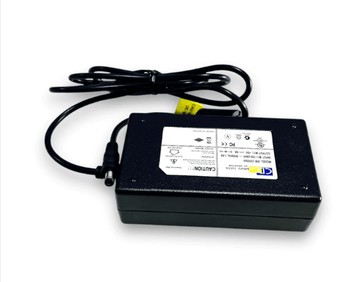 正典uchi電子台灣勵人 5v 6a 30w 桌上型 變壓器 帶燈 抗干擾 防磁環