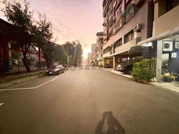 文化中心高師大┃大地坪透天店住┃近輕軌｜高雄市苓雅區五權街