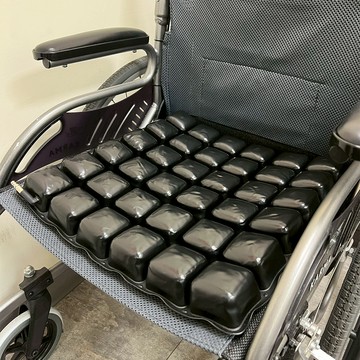 【True Source】淳碩 自充式PU氣囊坐墊 (非醫材)【L1AS4052BLK0000】