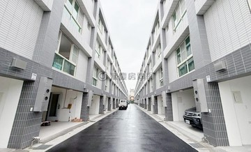 宜蘭市核心生活圈邊間透天輕豪宅｜宜蘭縣宜蘭市延平路