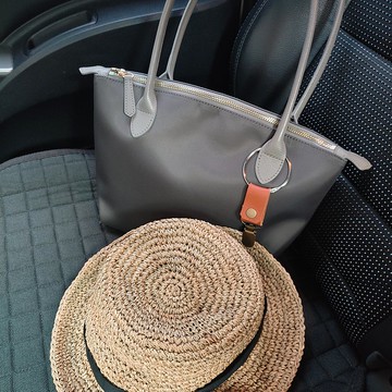 圓形扣環真皮帽夾