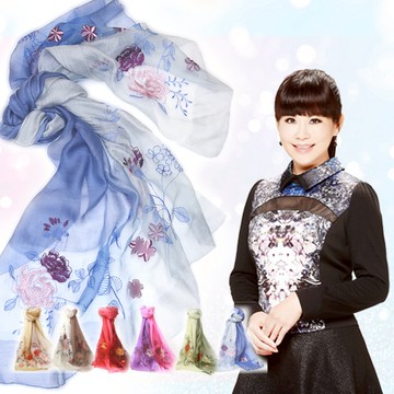 典雅漸層繡花絲巾披肩